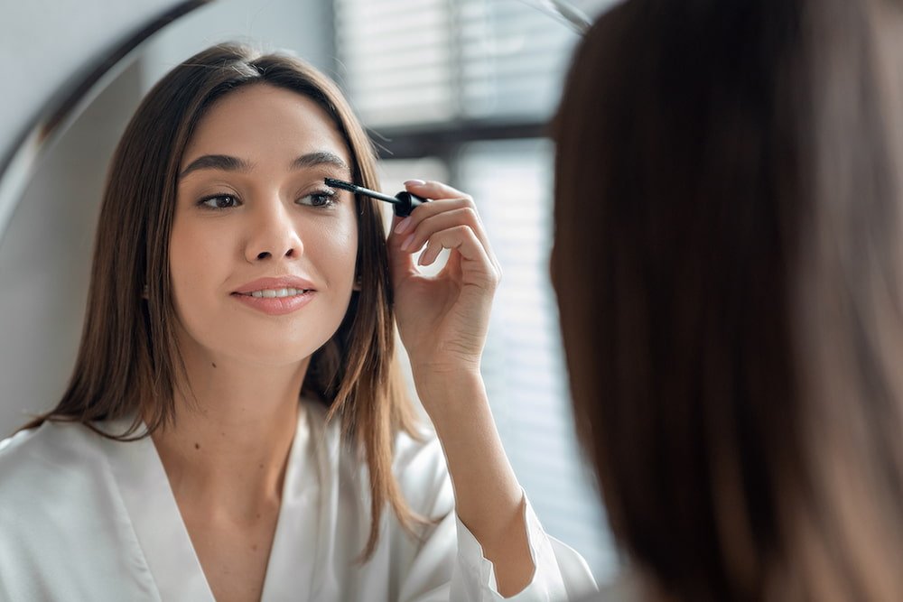 Hypoallergenic How to Choose Makeup for Sensitive Eyes - AU Beauty Bazaar