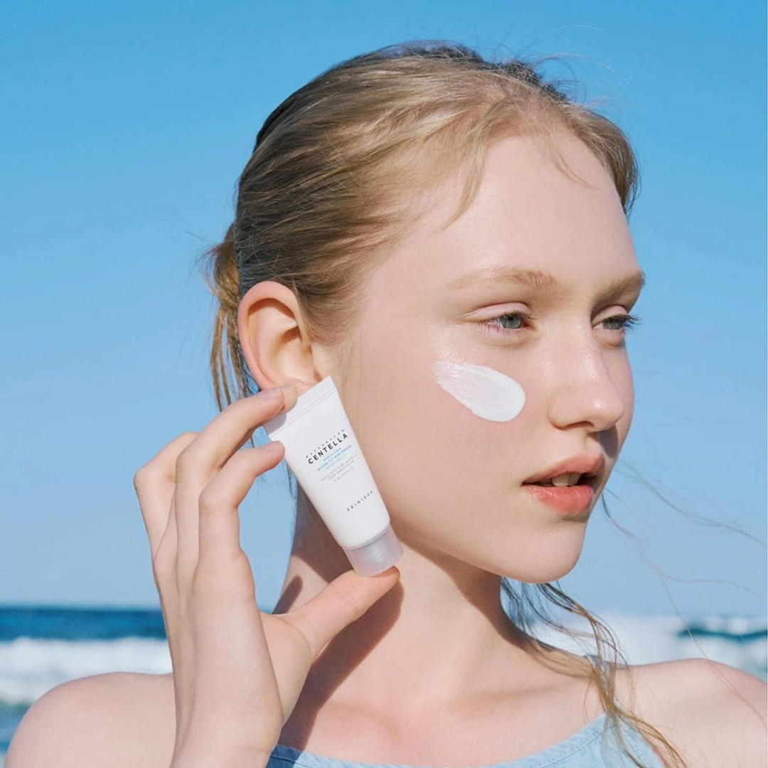 Skin1004 - Madagascar Centella Hyalu-Cica Water-Fit Sun Serum Mini 15ml