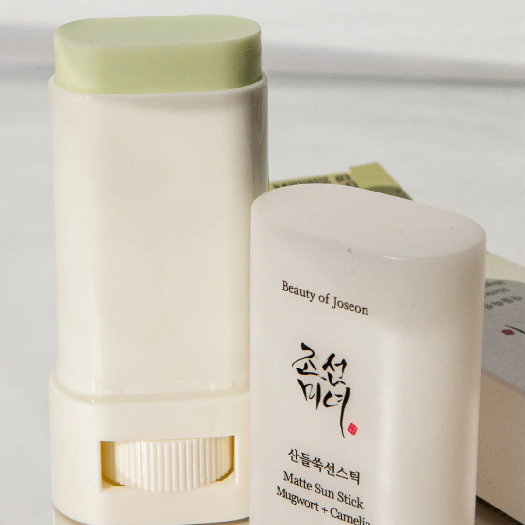 BEAUTY OF JOSEON - Matte Sun Stick : Mugwort+Camelia (SPF 50+) - 18G