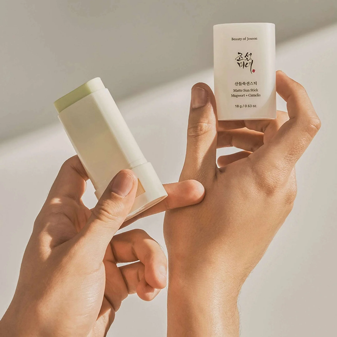 BEAUTY OF JOSEON - Matte Sun Stick : Mugwort+Camelia (SPF 50+) - 18G