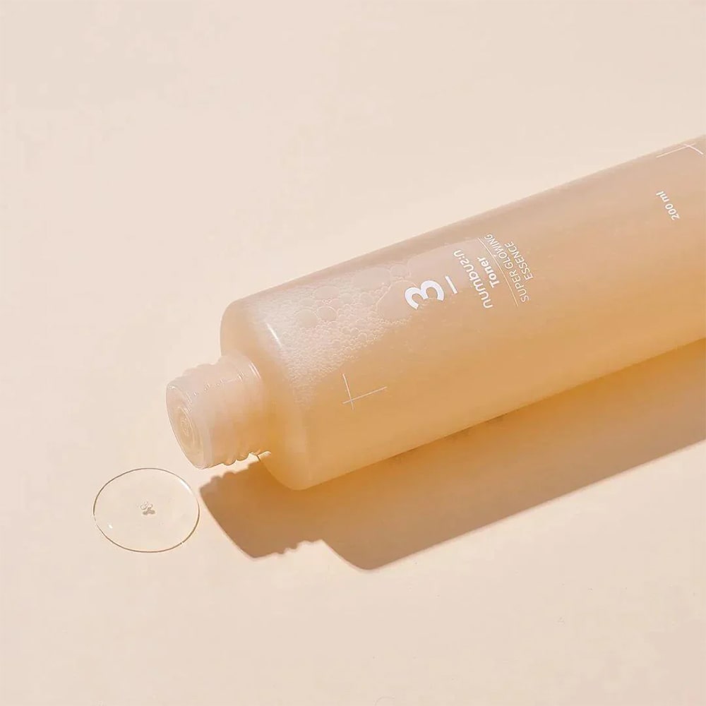 Numbuzin No.3 Super Glowing Essence Toner 100ml