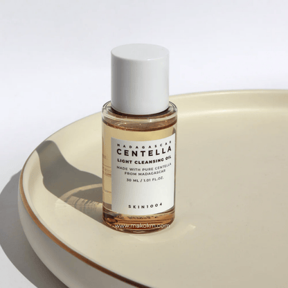 SKIN1004 Madagascar Centella Light Cleansing Oil Mini - 30ML - AU Beauty Bazaar